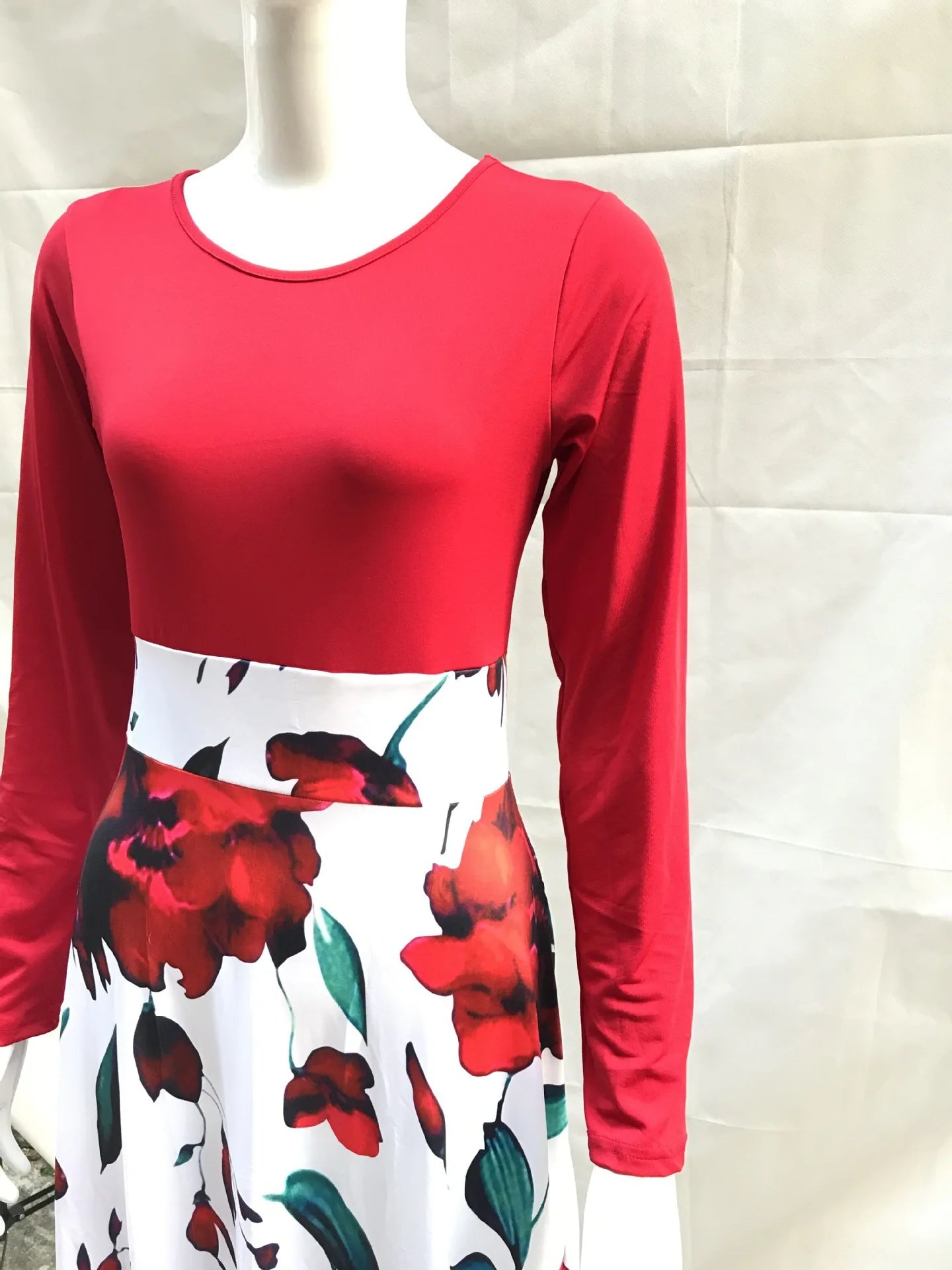 hot selling European and American Autumn flower color matching dresses.